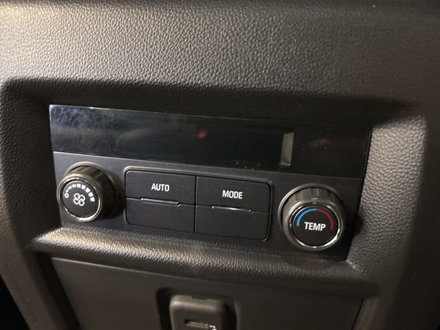 Used 2023 Chevrolet Traverse LT w/ LPO, Floor Liner Package image 21