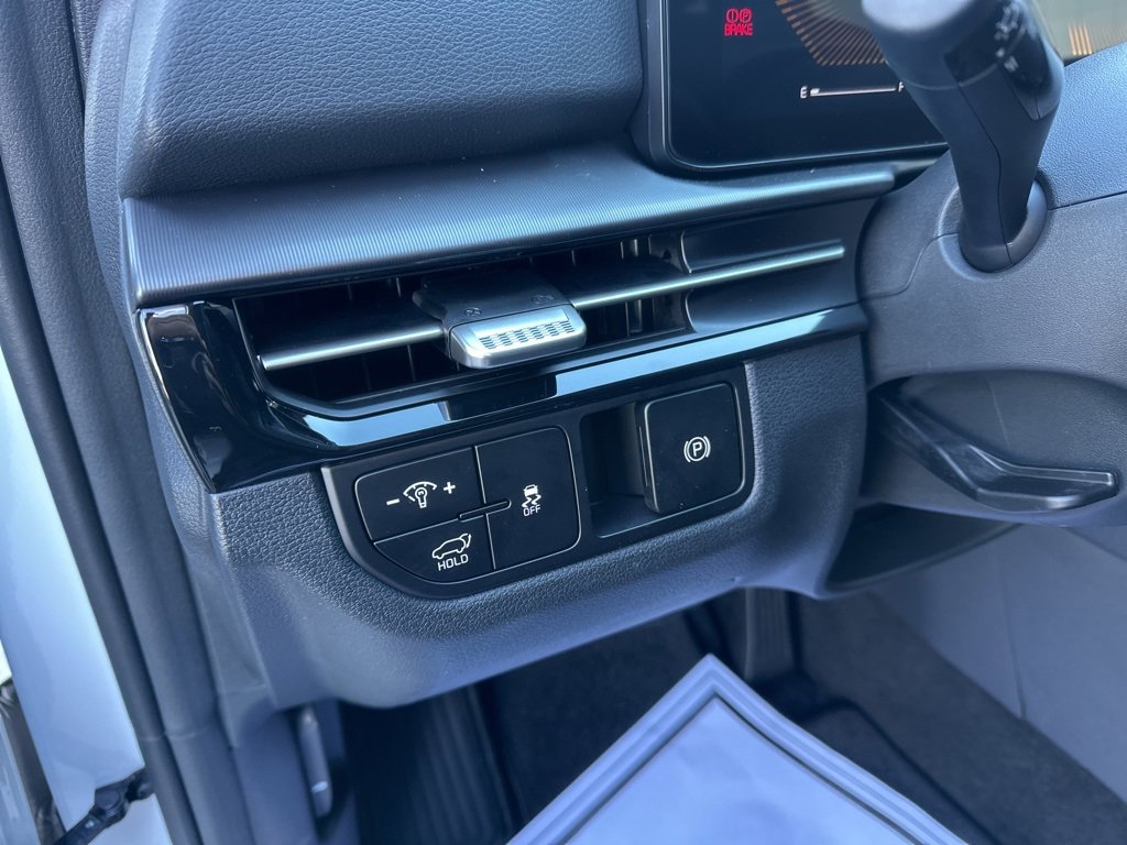 New 2026 Kia Sportage EX image 32