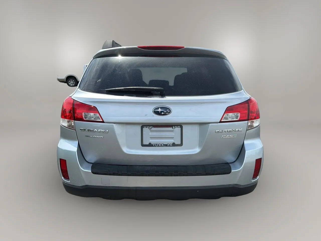 Used 2012 Subaru Outback 2.5i Premium w/ All-Weather Pkg AWD/4WD image 6