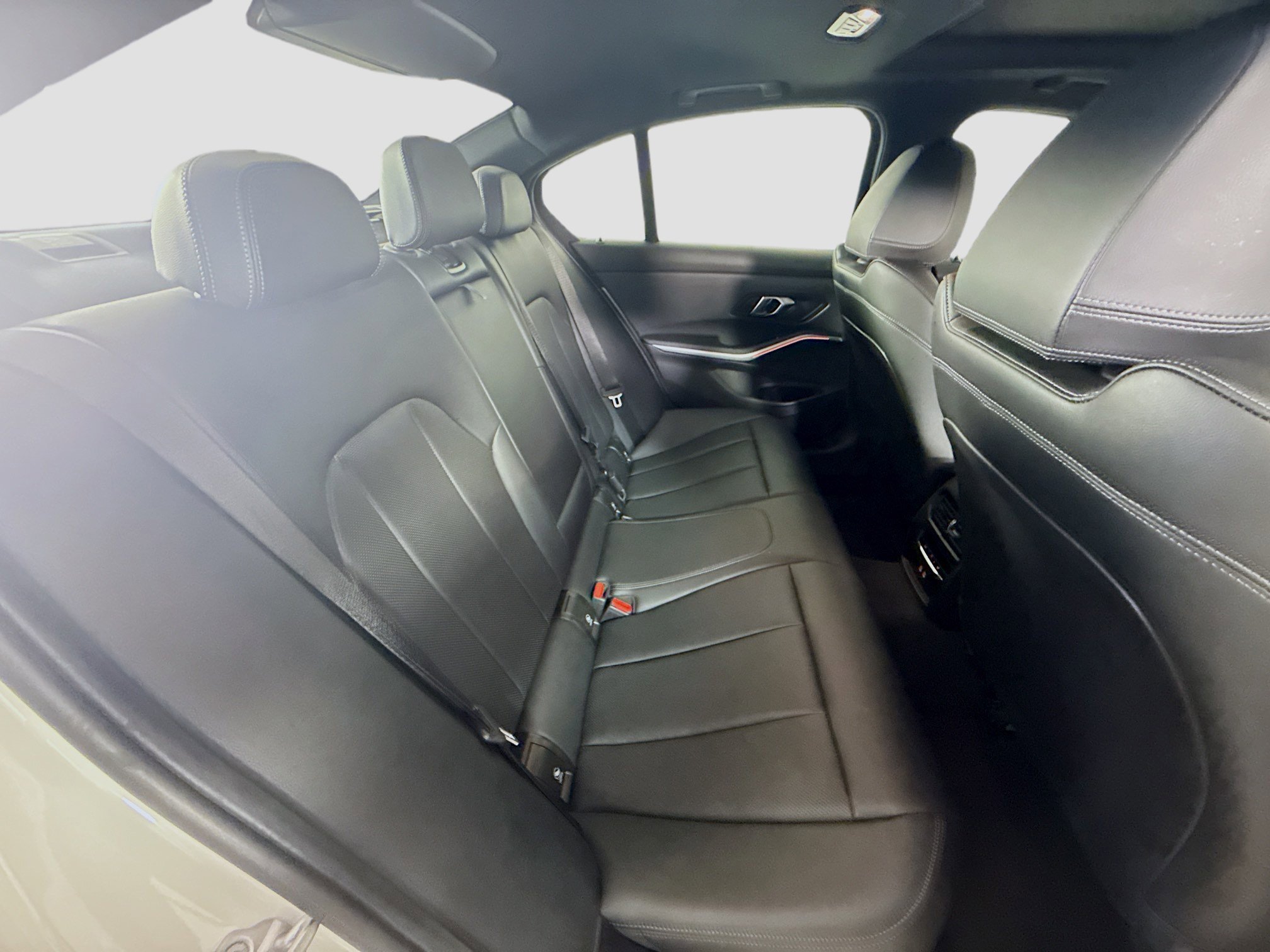 Used 2025 BMW 330i Sedan w/ Convenience Package image 27