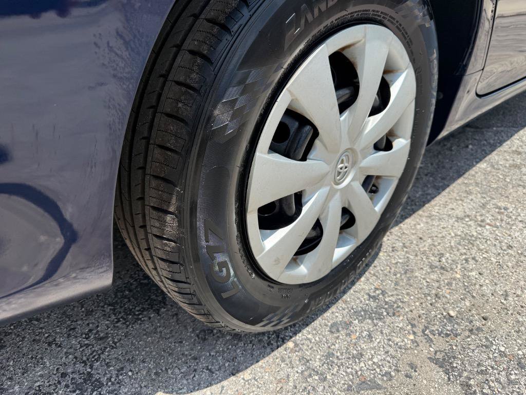 Used 2013 Toyota Corolla L FWD image 17