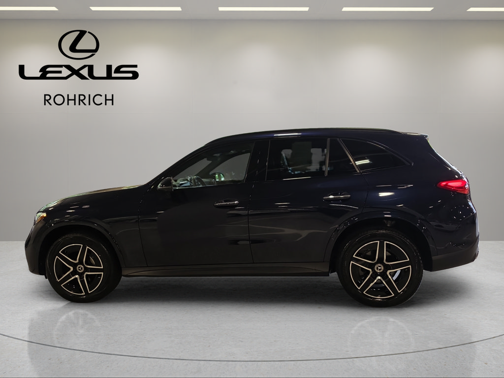 Used 2024 Mercedes-Benz GLC 300 4MATIC image 9