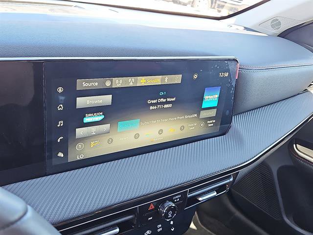 Used 2025 Nissan Kicks SR image 16