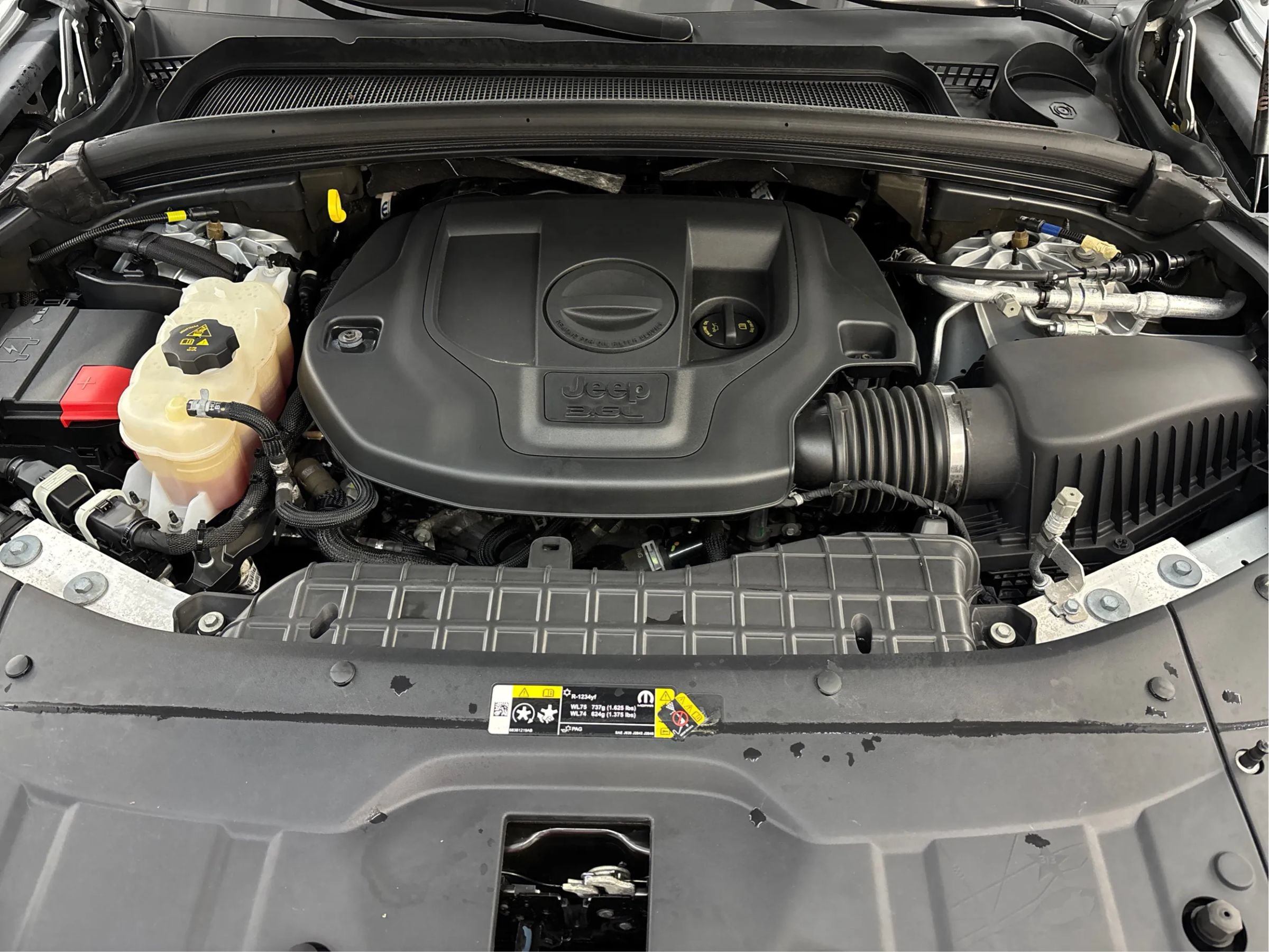 Used 2023 Jeep Grand Cherokee Summit AWD/4WD image 29