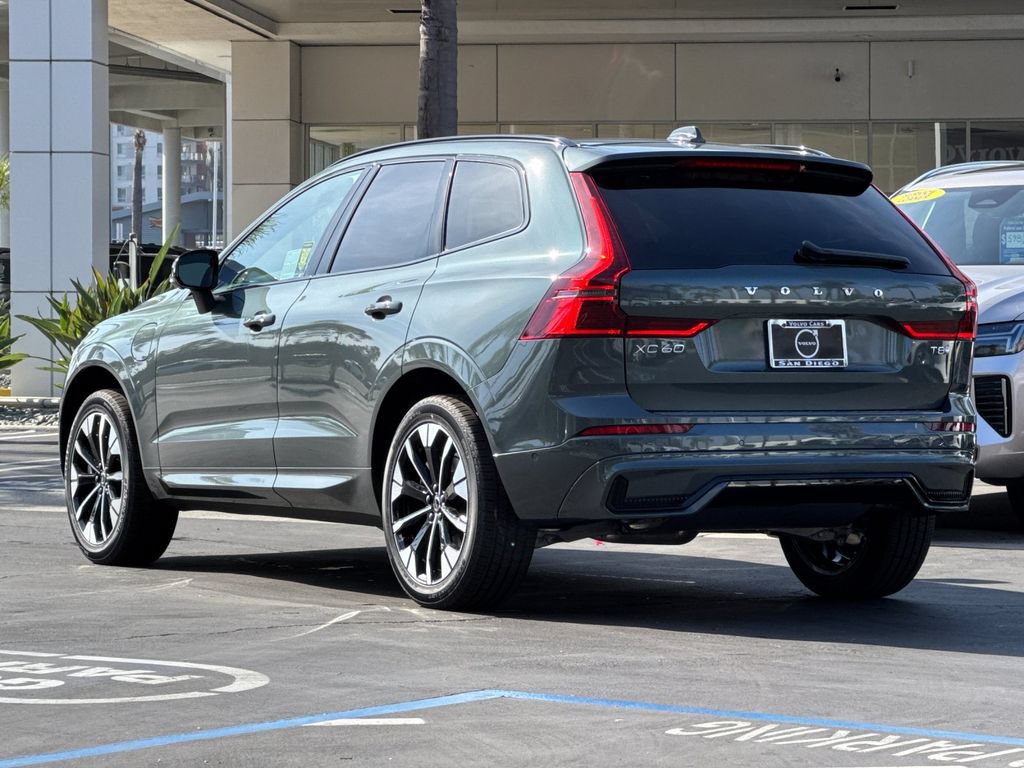 New 2026 Volvo XC60 T8 Plus w/ Climate Package PRO AWD/4WD image 3