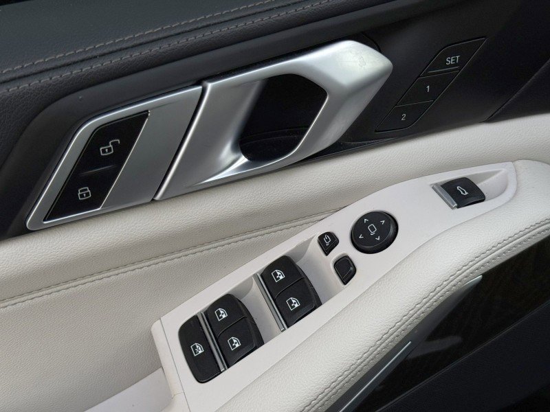 Used 2019 BMW X5 xDrive40i w/ Premium Package 2 image 12