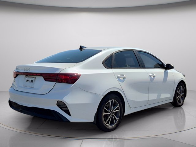 Used 2023 Kia Forte LXS w/ LXS Technology Package FWD image 7