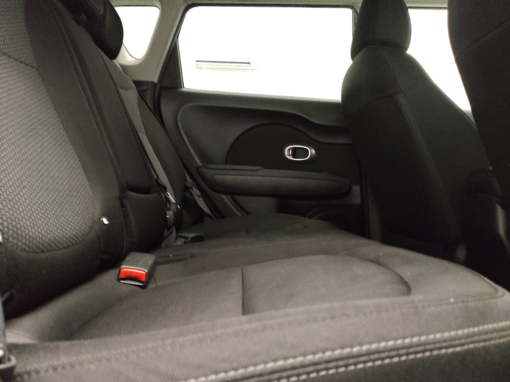Used 2018 Kia Soul + FWD image 19