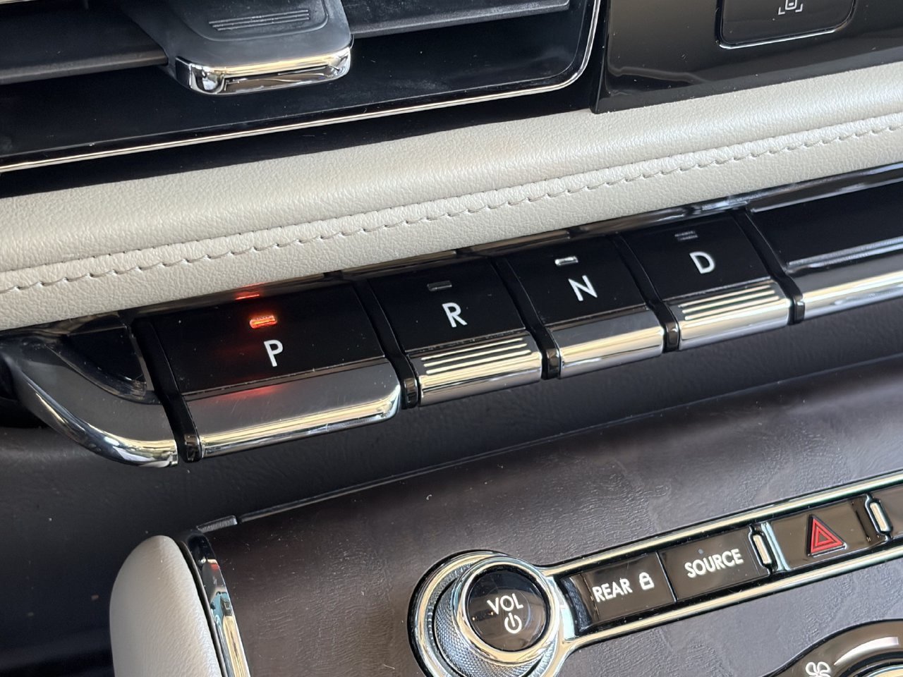 Used 2020 Lincoln Aviator Reserve w/ Equipment Group 202A AWD/4WD image 29