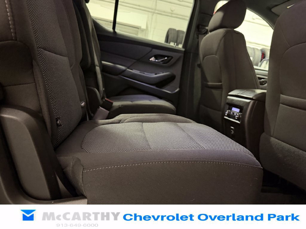 Used 2023 Chevrolet Traverse LT w/ LPO, Cargo Package FWD image 29