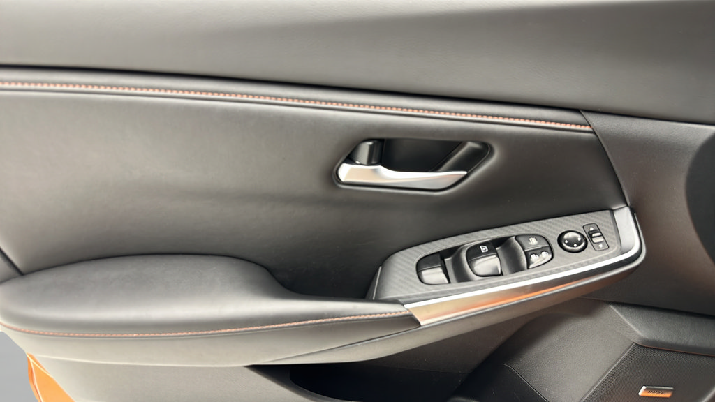 Used 2022 Nissan Sentra SR w/ SR Premium Package FWD image 13