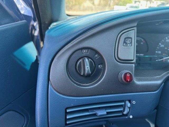 Used 1995 Ford Taurus GL image 13