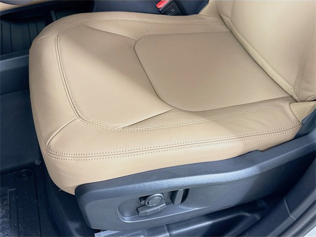 New 2026 Land Rover Defender 110 S image 22