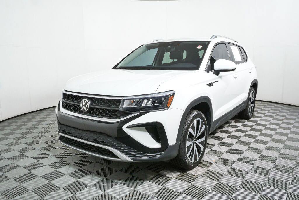 Certified 2023 Volkswagen Taos SE FWD image 29