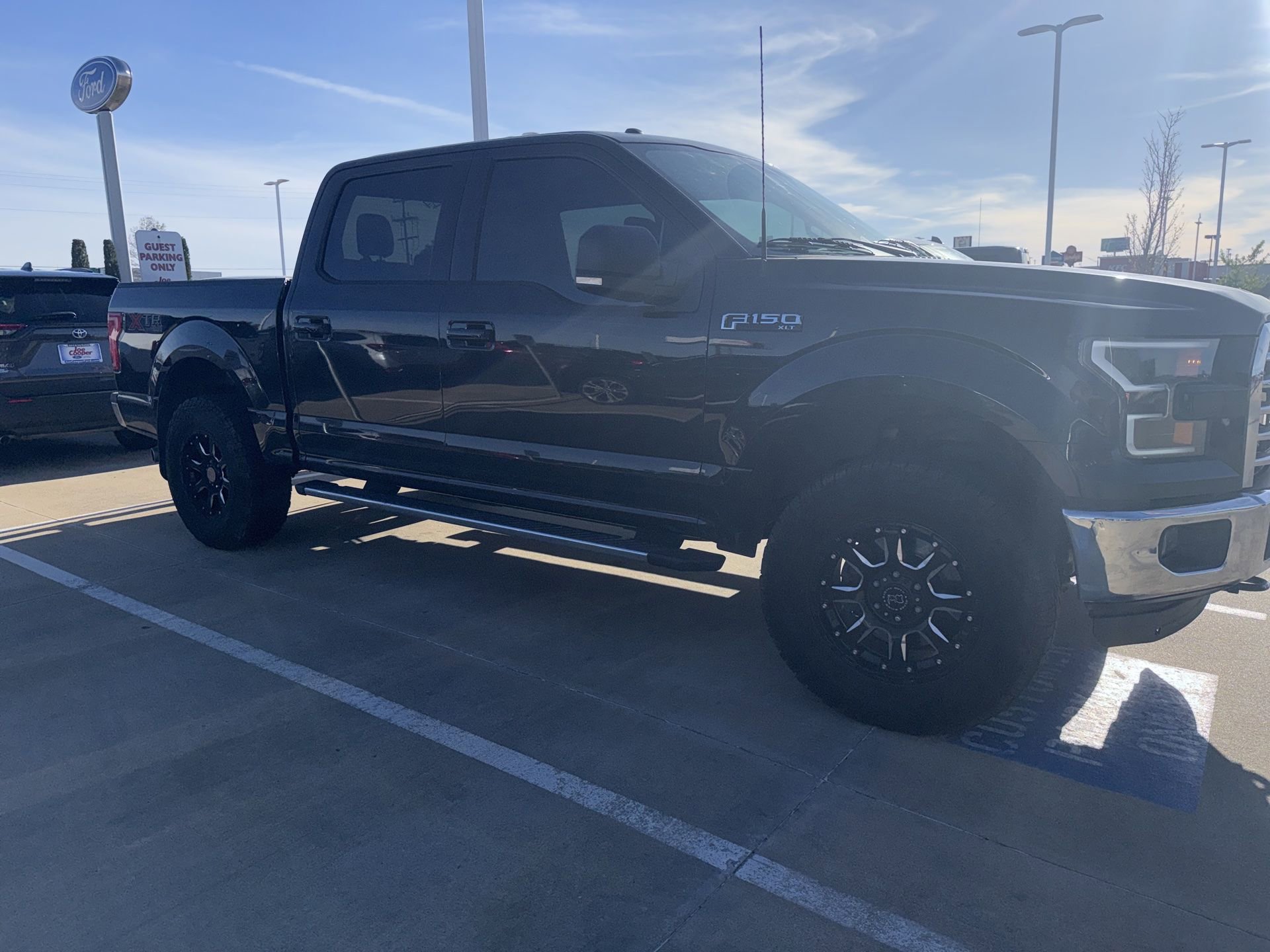 Used 2015 Ford F150 XLT w/ Equipment Group 301A Mid image 4