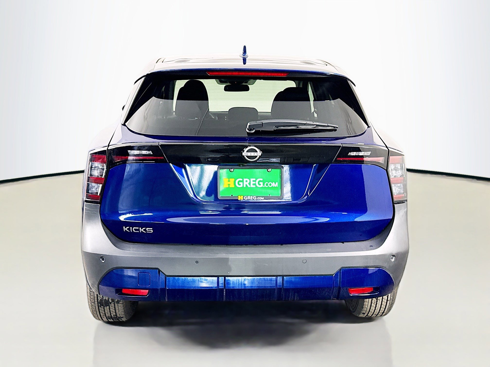 Used 2025 Nissan Kicks SV image 8