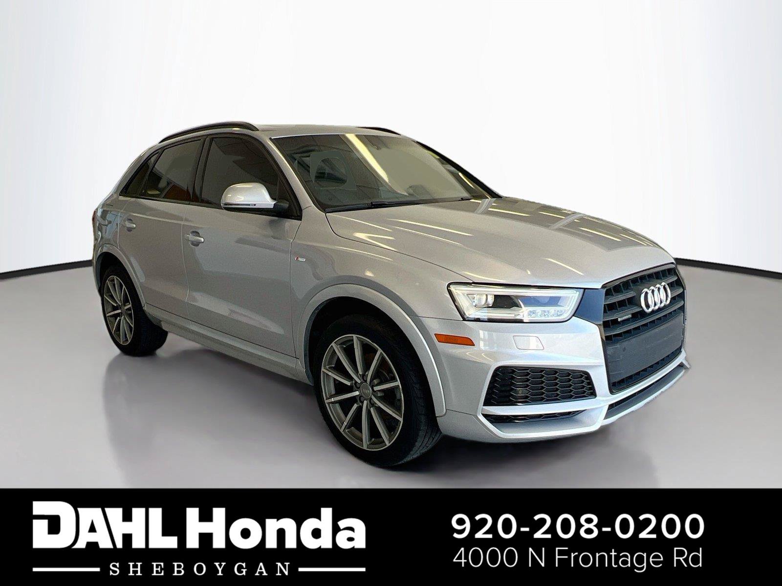 Used 2018 Audi Q3 2.0T Premium Plus w/ Premium Plus Package AWD/4WD image 1