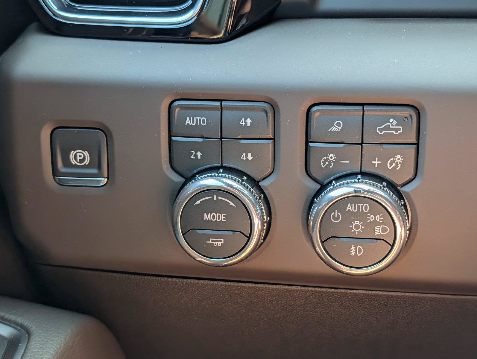 New 2026 GMC Sierra 2500 Denali w/ Denali Reserve Package AWD/4WD image 29