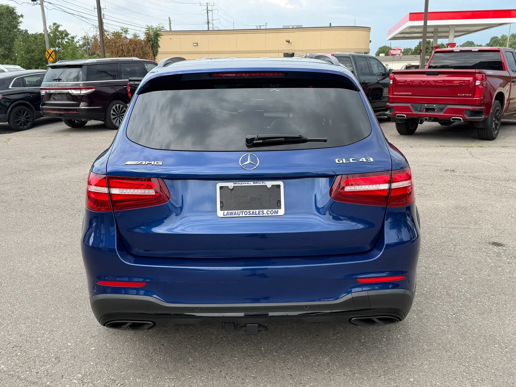 Used 2019 Mercedes-Benz GLC 43 AMG 4MATIC image 4