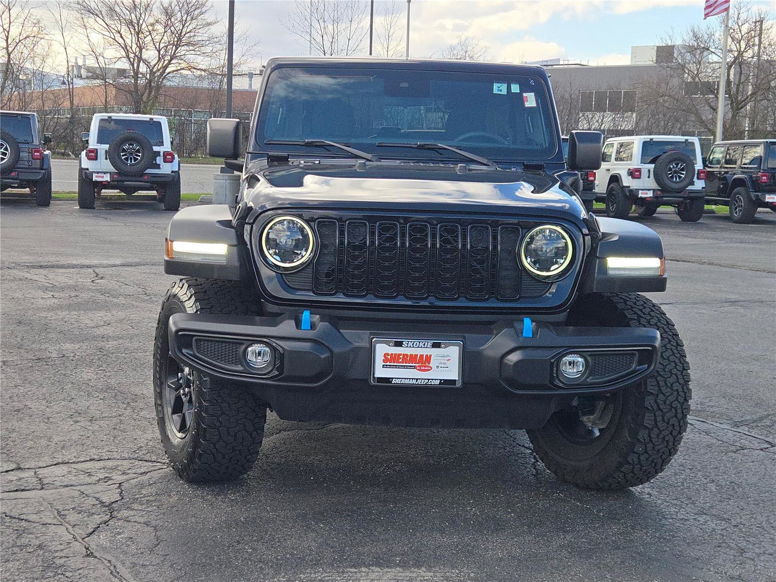 Used 2024 Jeep Wrangler Willys AWD/4WD image 4
