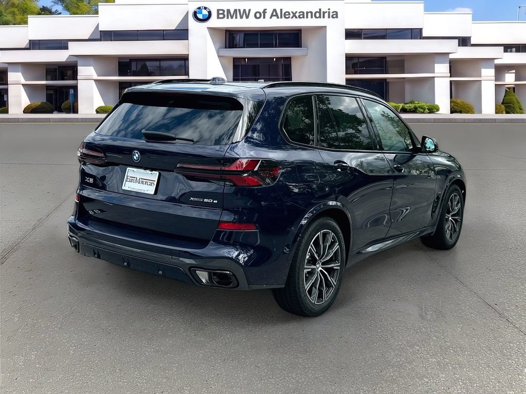 Used 2026 BMW X5 xDrive50e w/ M Sport Package AWD/4WD image 5