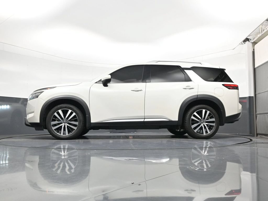Certified 2023 Nissan Pathfinder Platinum FWD image 23