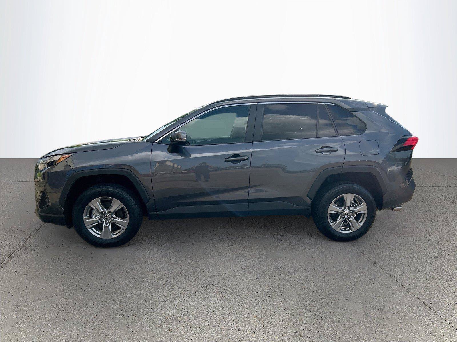 Used 2025 Toyota RAV4 XLE FWD image 7