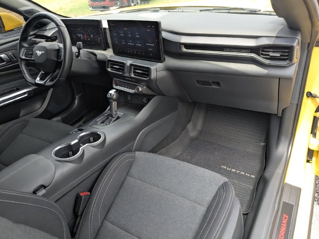 Used 2024 Ford Mustang GT RWD image 17