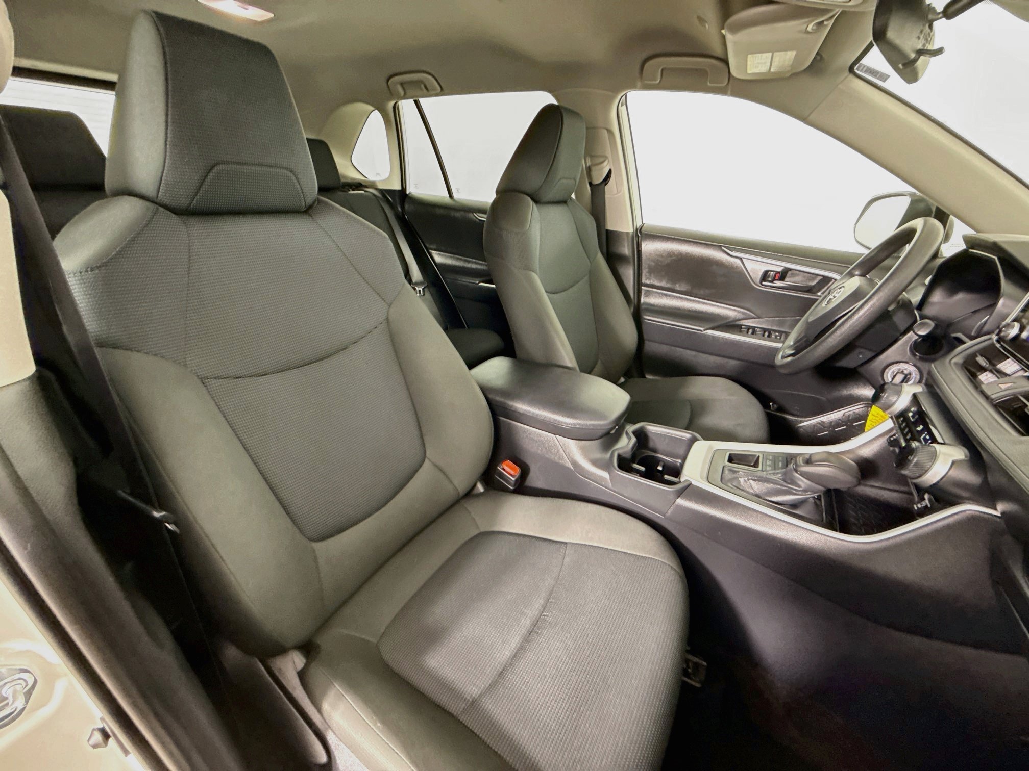 Certified 2025 Toyota RAV4 LE AWD/4WD image 28