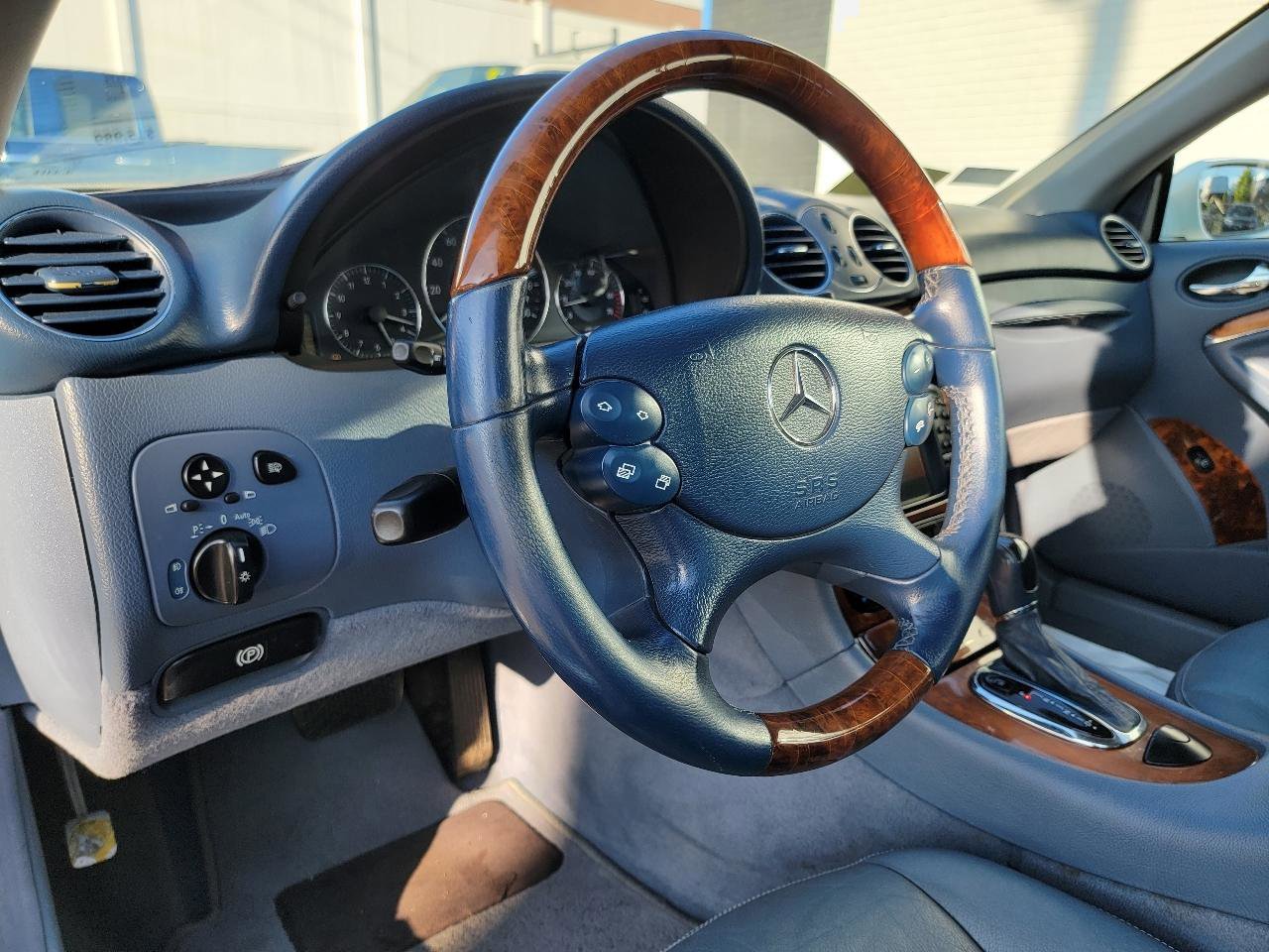 Used 2004 Mercedes-Benz CLK 500 Cabriolet image 18