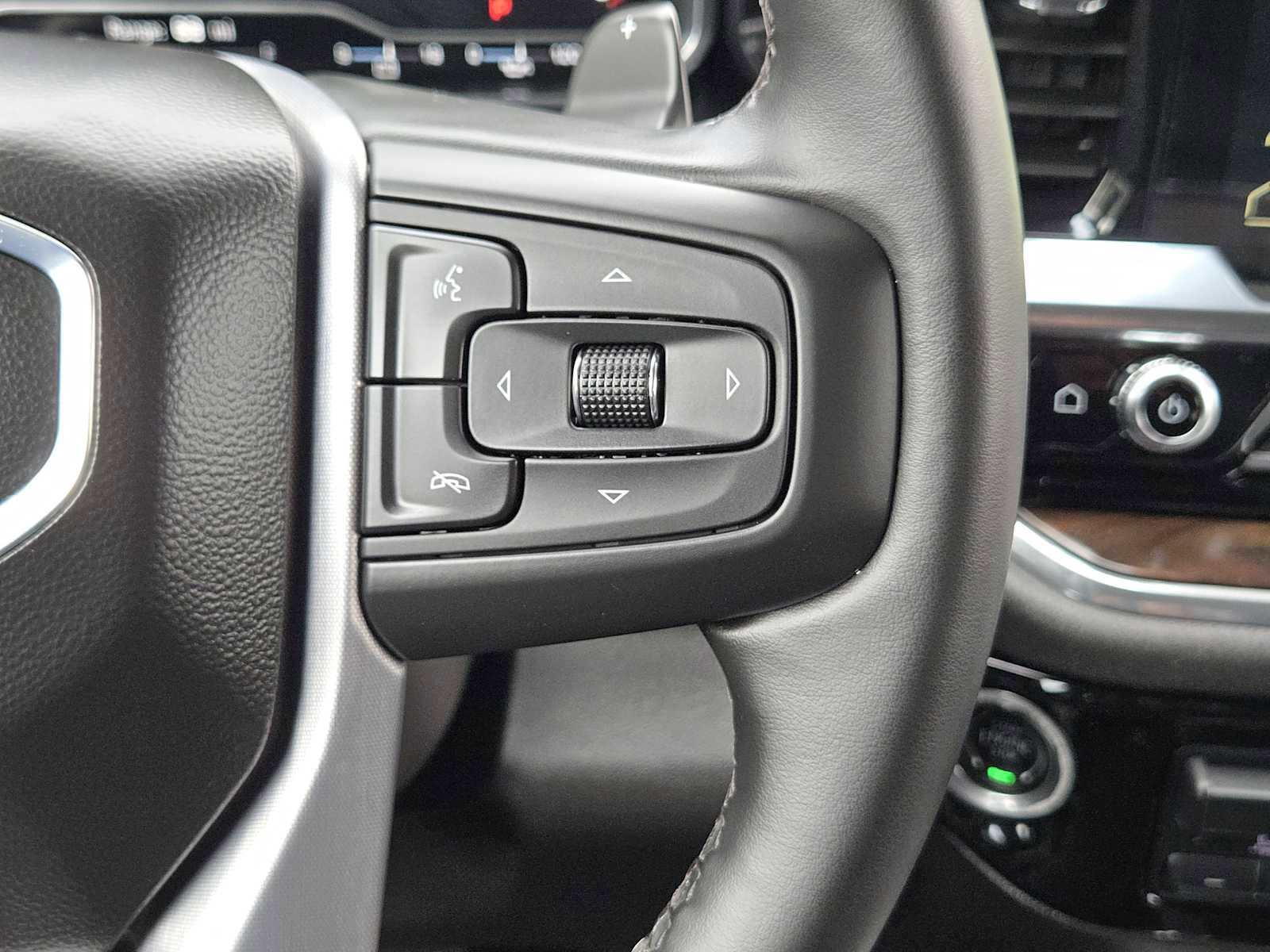 Certified 2024 GMC Sierra 1500 SLT image 28