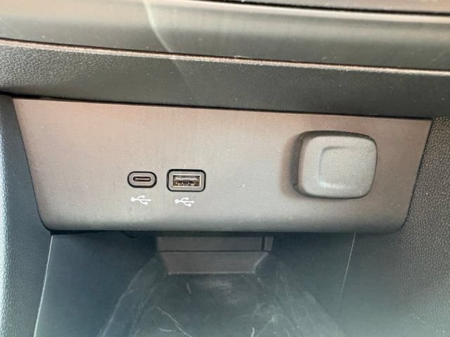 Used 2024 Buick Encore GX Preferred FWD image 22