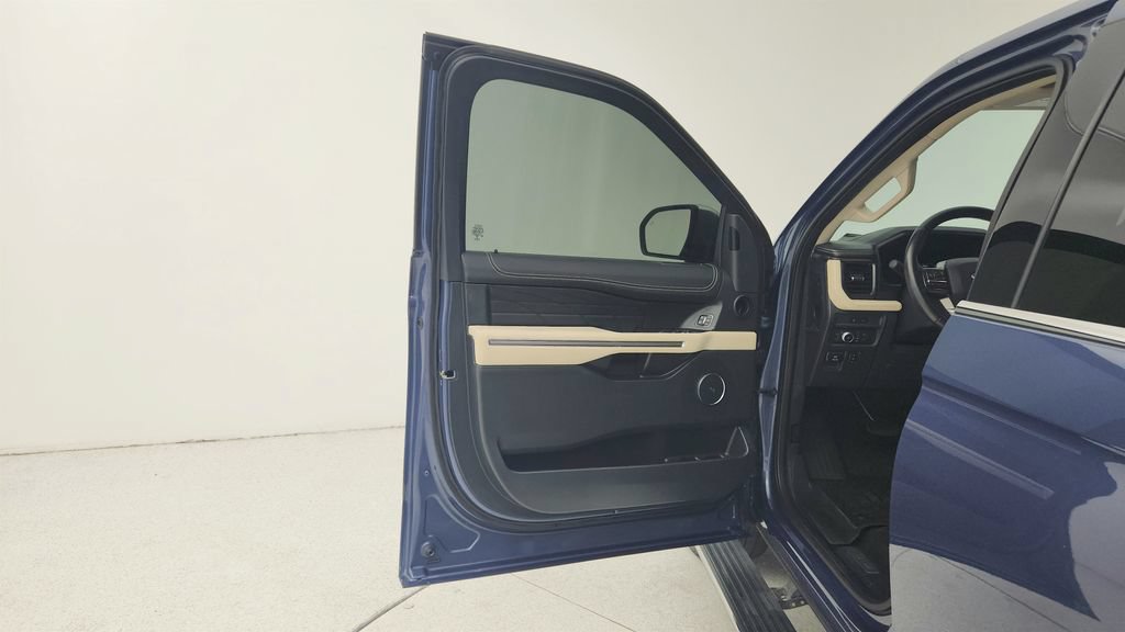 Used 2022 Ford Expedition Max Platinum RWD image 19