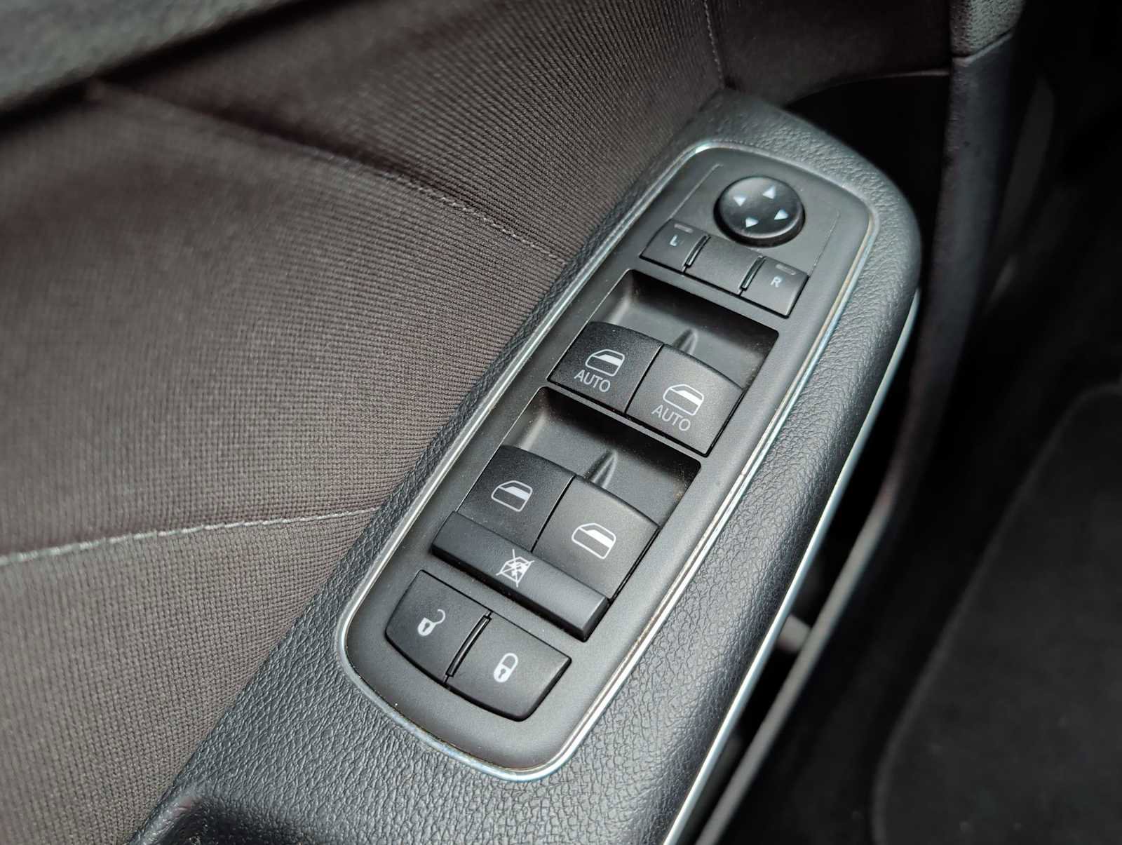 Used 2021 Dodge Charger SXT image 15