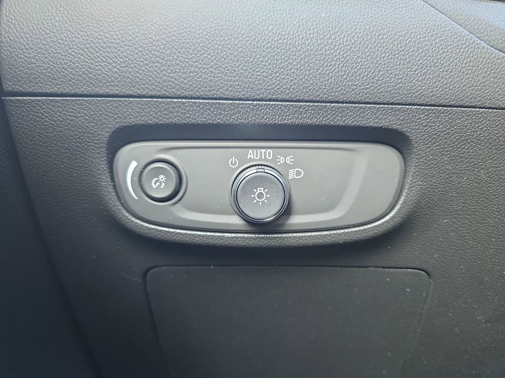 Certified 2024 Buick Encore GX Preferred w/ Comfort Package FWD image 26