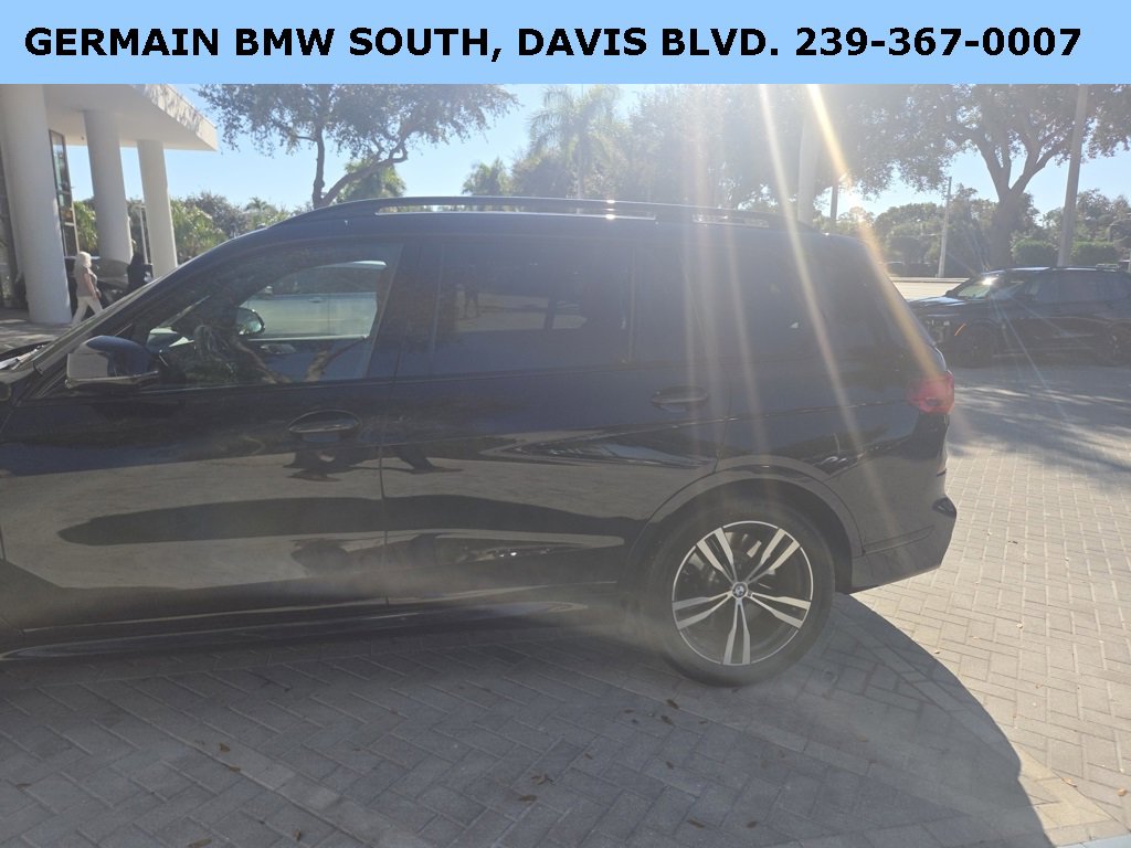 Certified 2022 BMW X7 M50i w/ Executive Package image 14