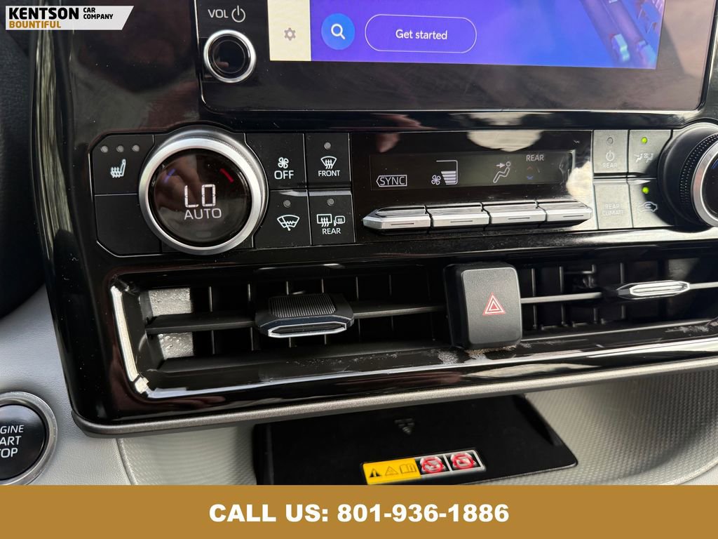 Used 2025 Toyota Highlander XLE image 28