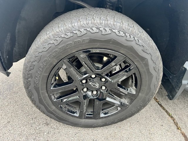 Used 2024 Chevrolet Silverado 1500 LT Trail Boss w/ Convenience Package II image 11