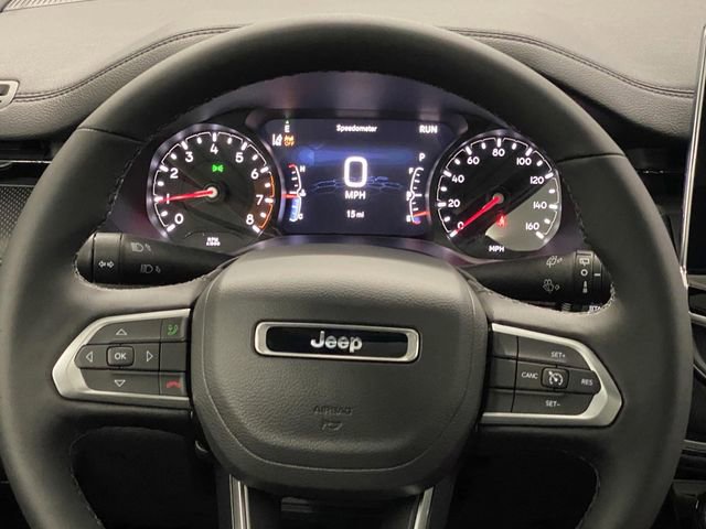 New 2025 Jeep Compass Latitude w/ Sun & Sound Group image 17