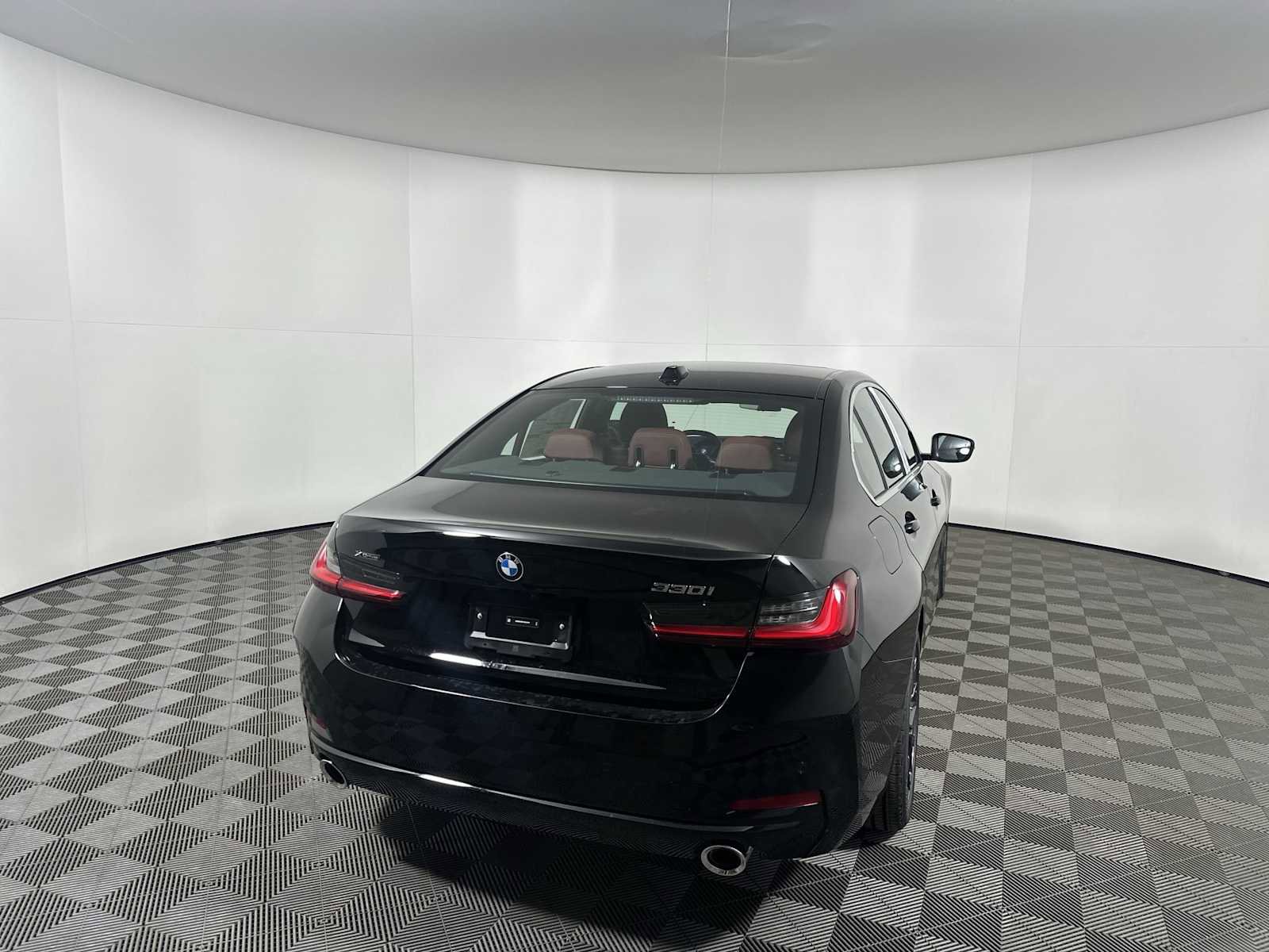 New 2026 BMW 330i xDrive Sedan w/ Convenience Package image 9