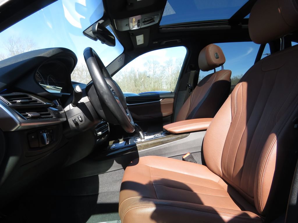 Used 2017 BMW X5 xDrive40e image 10