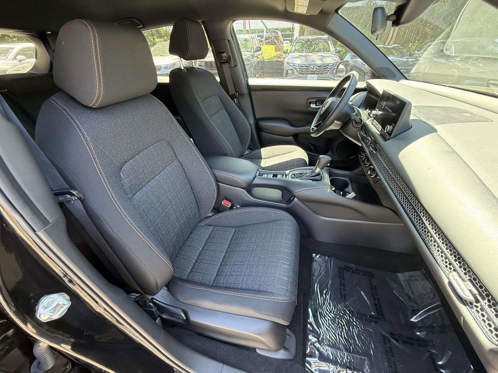Used 2024 Honda HR-V Sport image 9