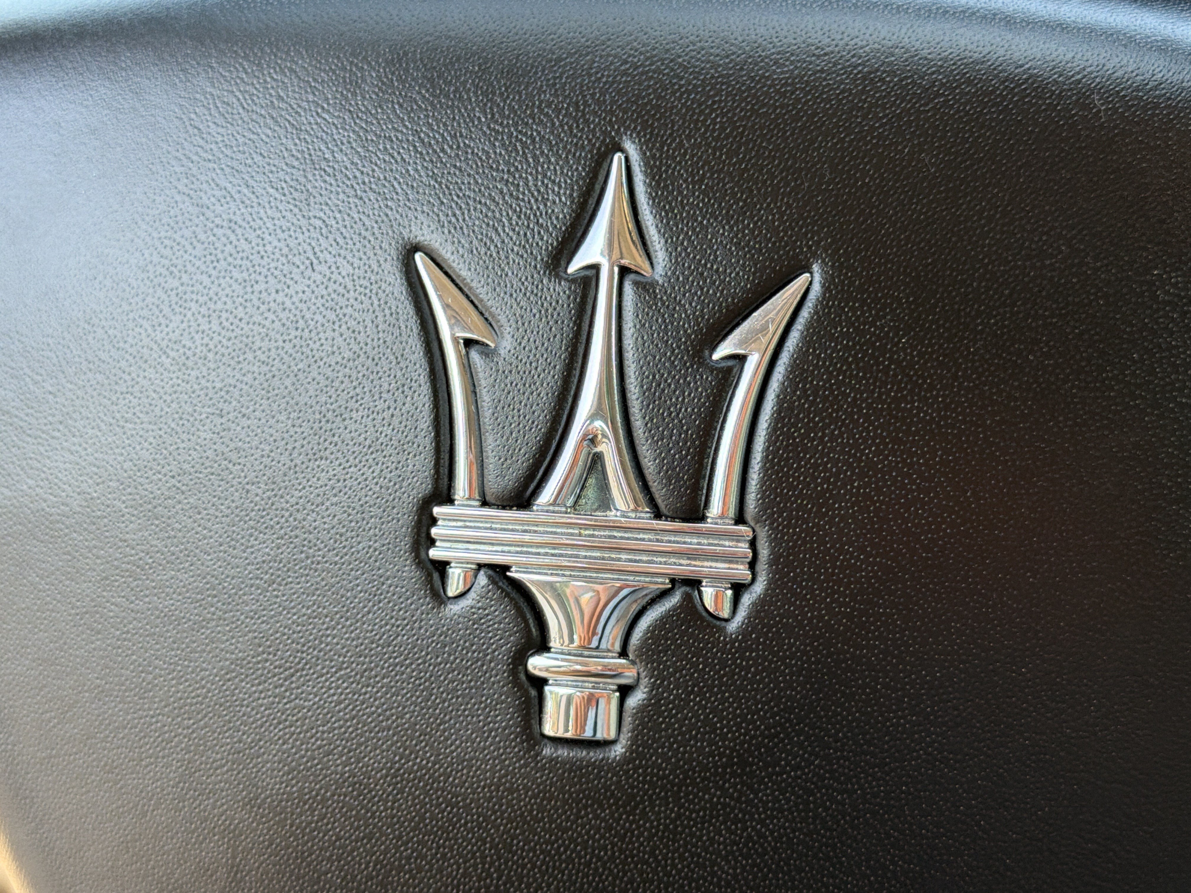 Used 2022 Maserati Ghibli Modena RWD image 22