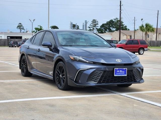 Used 2026 Toyota Camry SE w/ Convenience Package FWD image 3