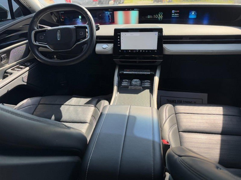 Used 2024 Lincoln Nautilus Reserve AWD/4WD image 13