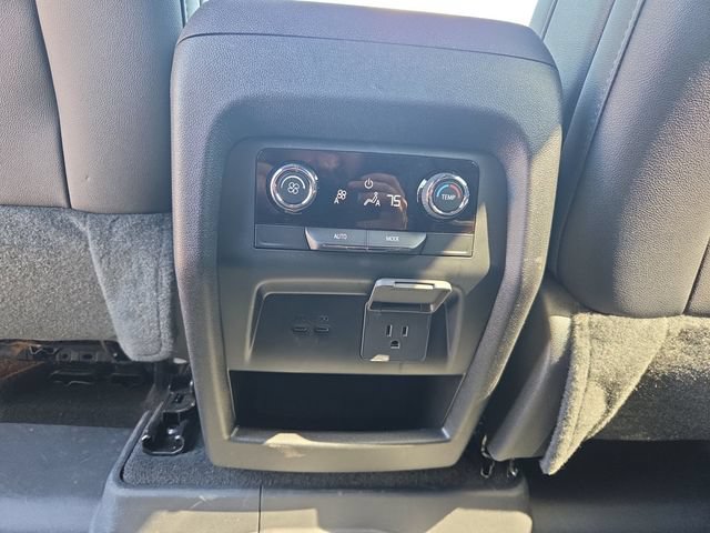Used 2026 Chevrolet Traverse Z71 w/ Enhanced Driving Package AWD/4WD image 30