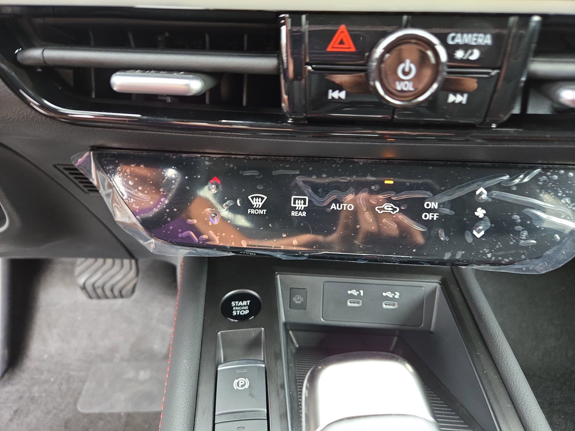 New 2025 Nissan Kicks SR FWD image 24