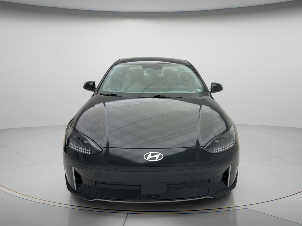Used 2024 Hyundai Ioniq 6 SEL AWD/4WD image 2