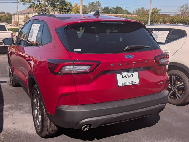 Used 2025 Ford Escape ST-Line Select AWD/4WD image 3