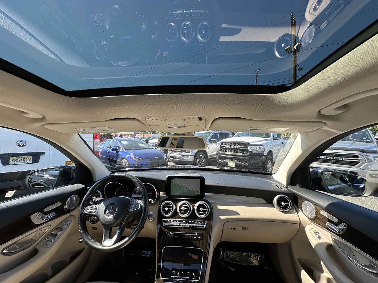 Used 2017 Mercedes-Benz GLC 300 4MATIC image 22